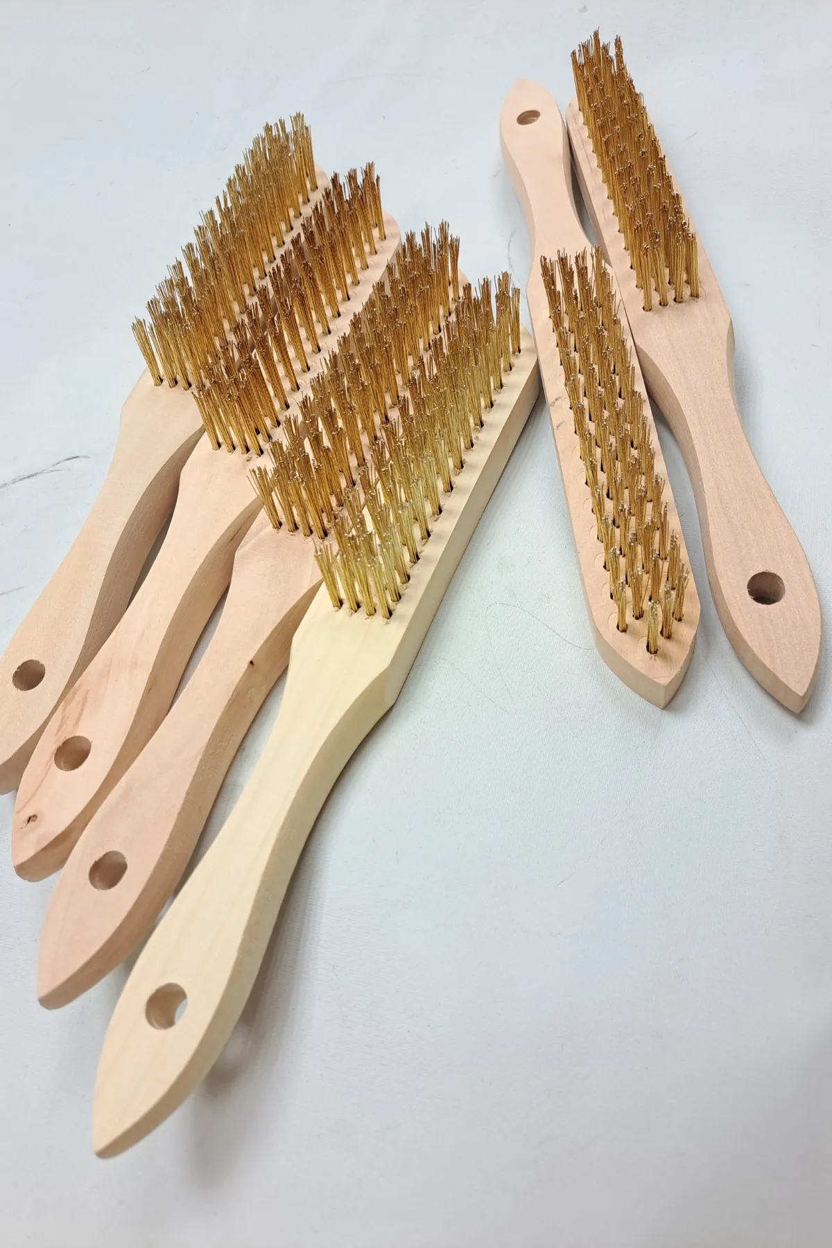 Ahşap saplı çelik tel fırçası No: 4, 6 adetlik paket