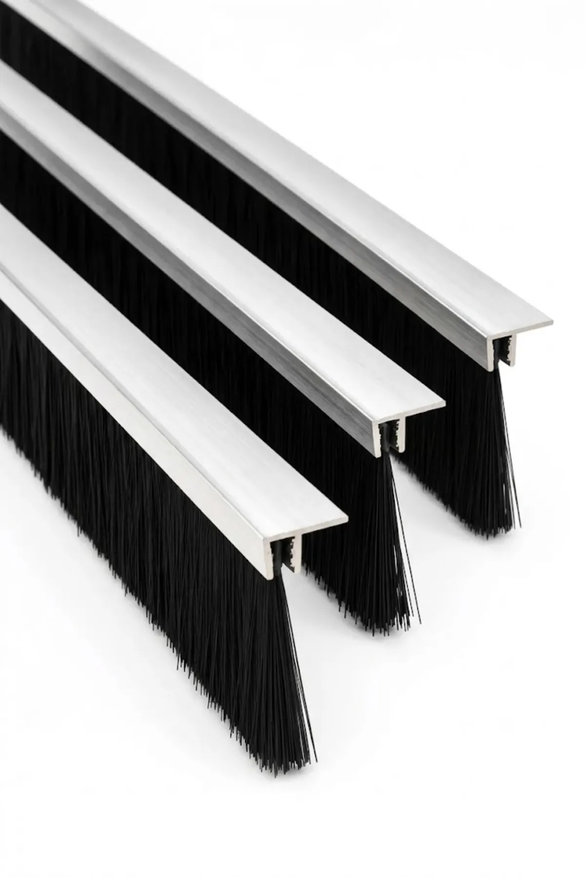 aluminyum-F-tipi-3-lu-100cm-60mm-01 F tipi alüminyum kapı altı fırçası, 100 cm uzunluk ve 60 mm kıl boyu, 3’lü paket